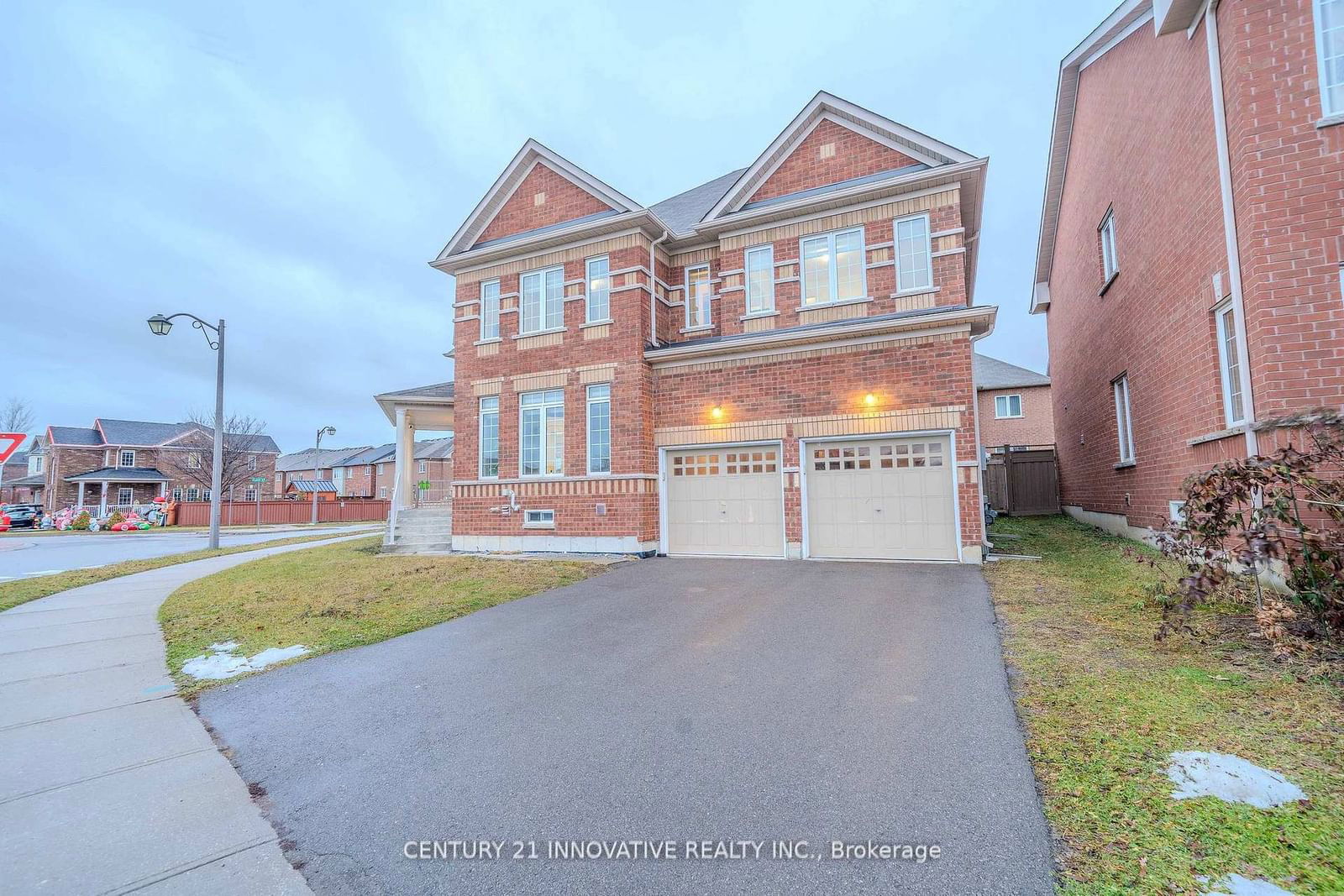 Detached House for sale at 492 Forsyth Farm Drive, Whitchurch-Stouffville, Stouffville, L4A 4P1 - MLS: N11967764