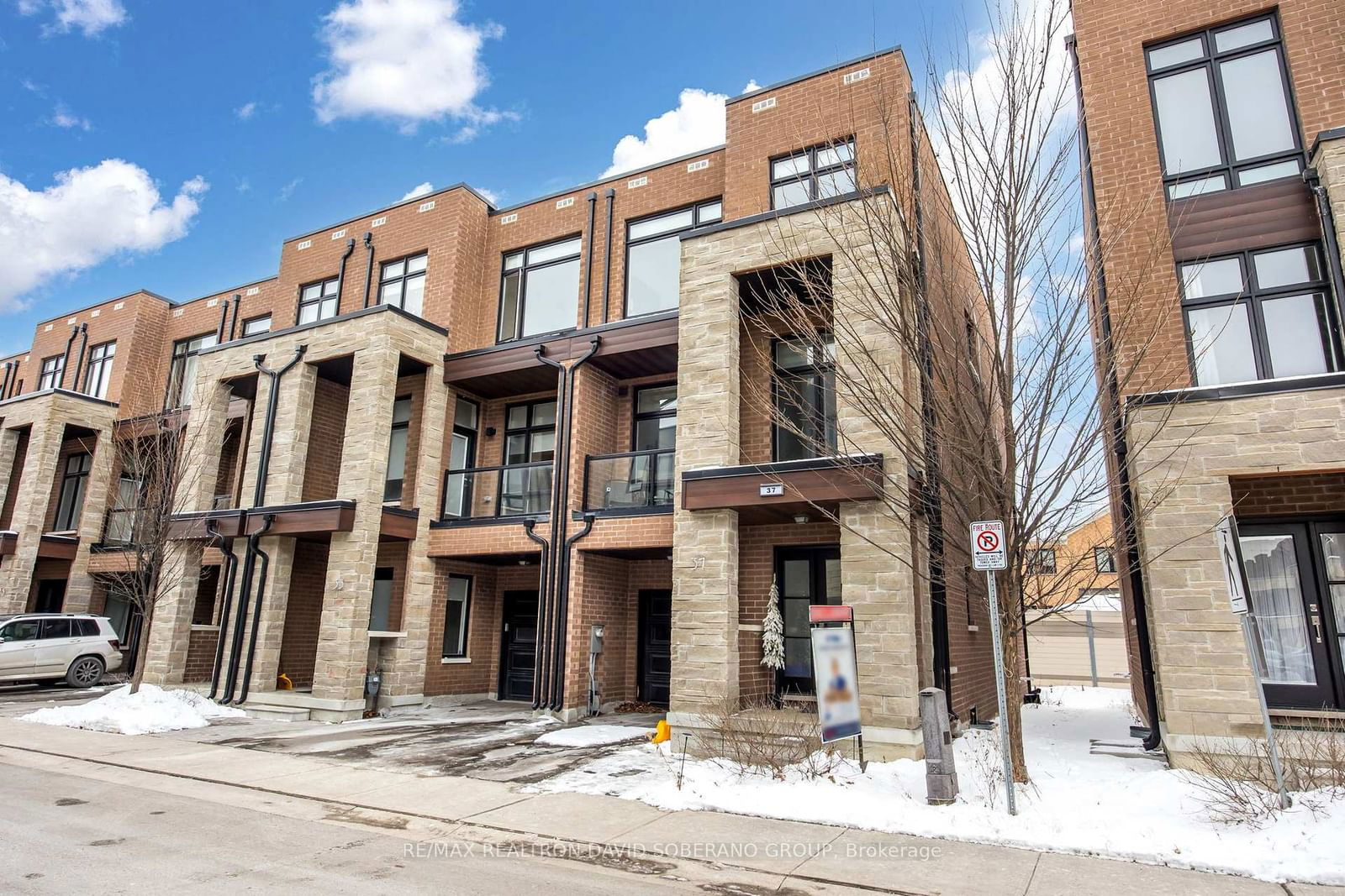 Townhouse sold at 37 Benoit Street, Vaughan, Vellore Village, L4H 4R7 - MLS: N11967966