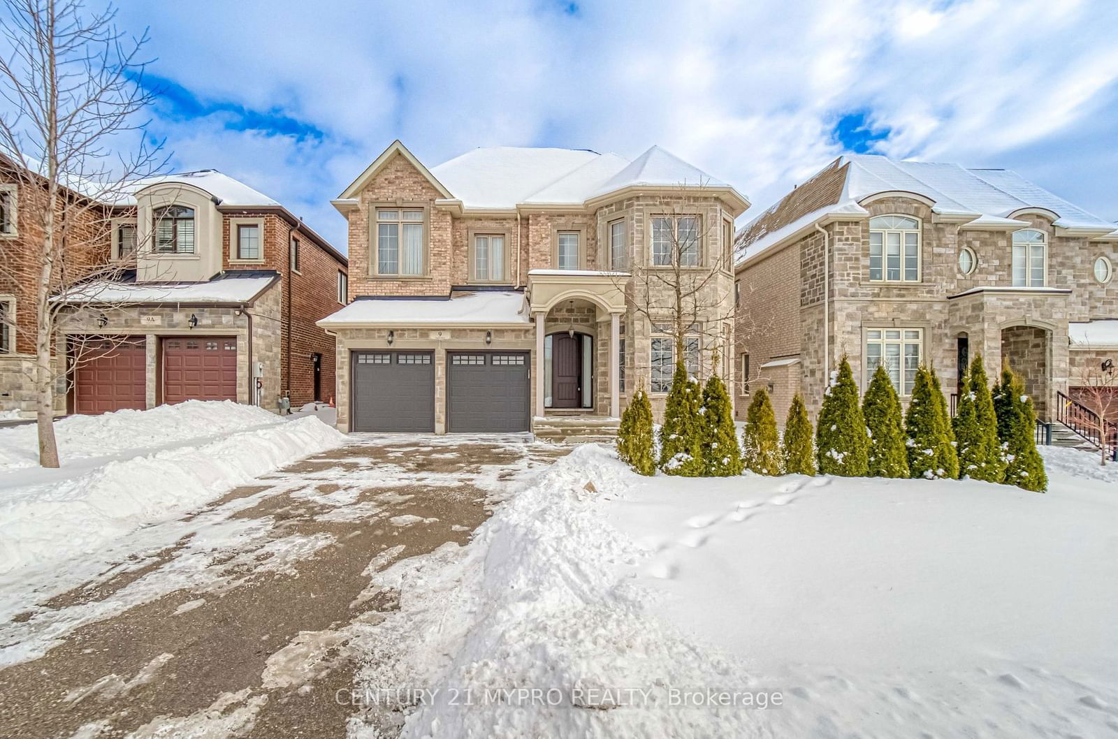 Detached House for sale at 9 Anglin Drive, Richmond Hill, Jefferson, L4E 3M5 - MLS: N11968737