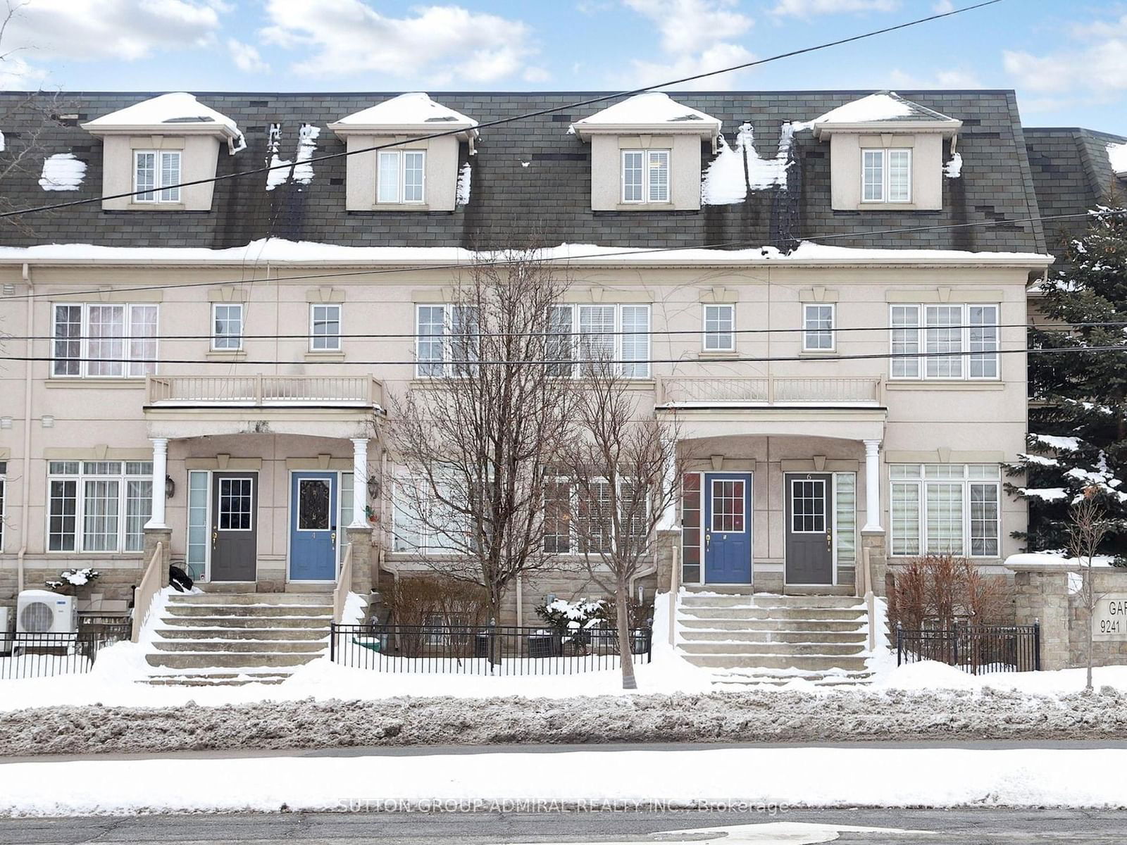 Townhouse sold at 5-9241 Bathurst Street, Richmond Hill, South Richvale, L4C 6C2 - MLS: N11968819