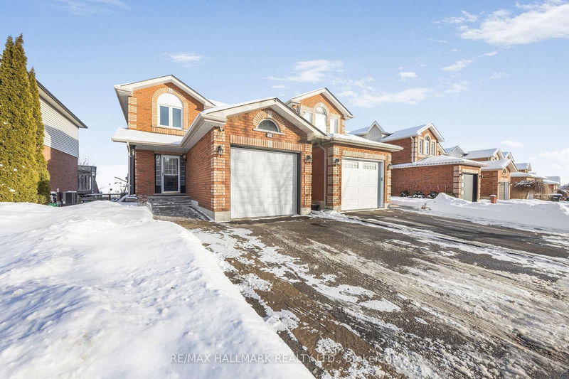 35 Adams St, Bradford West Gwillimbury - Bradford image-0-0