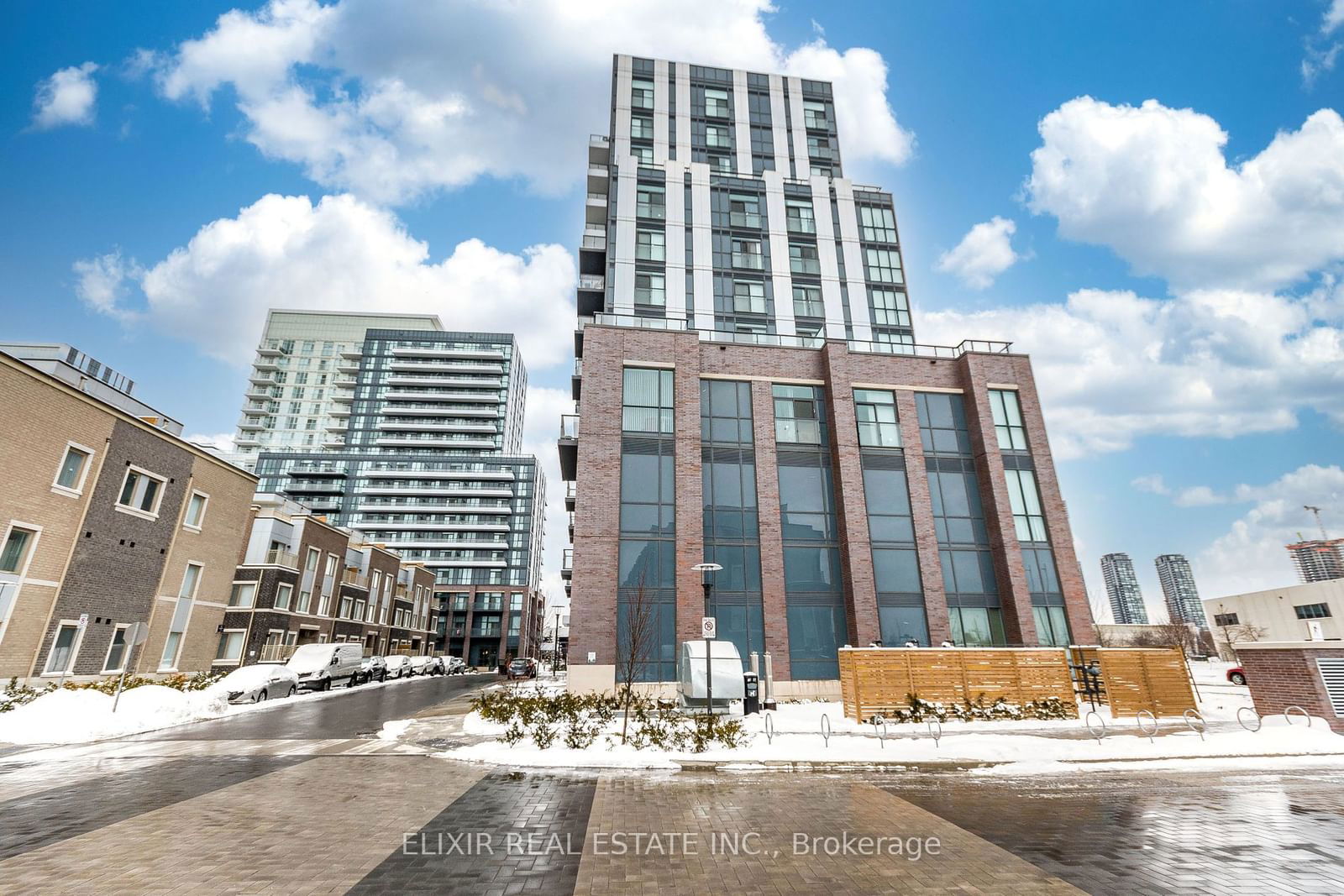 Condo for lease at 522-60 Honeycrisp Crescent, Vaughan, Vaughan Corporate Centre, L4K 0N5 - MLS: N11969108