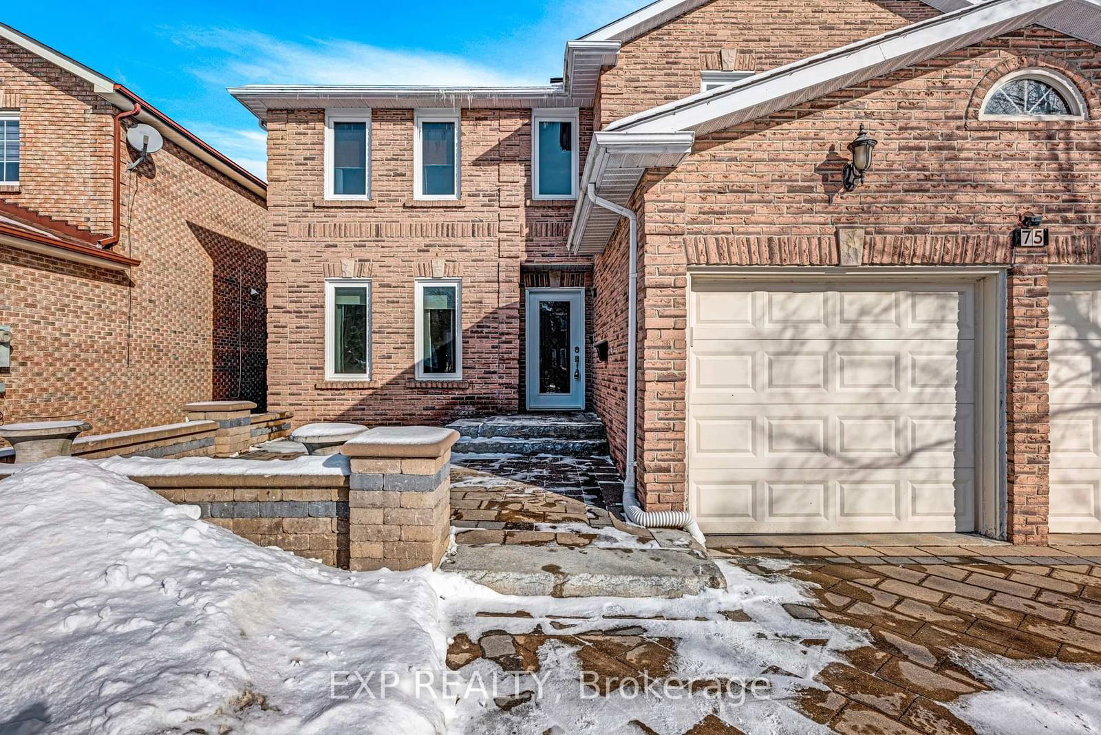 Detached House for sale at 75 Somerset Crescent, Richmond Hill, Observatory, L4C 8N8 - MLS: N11969354