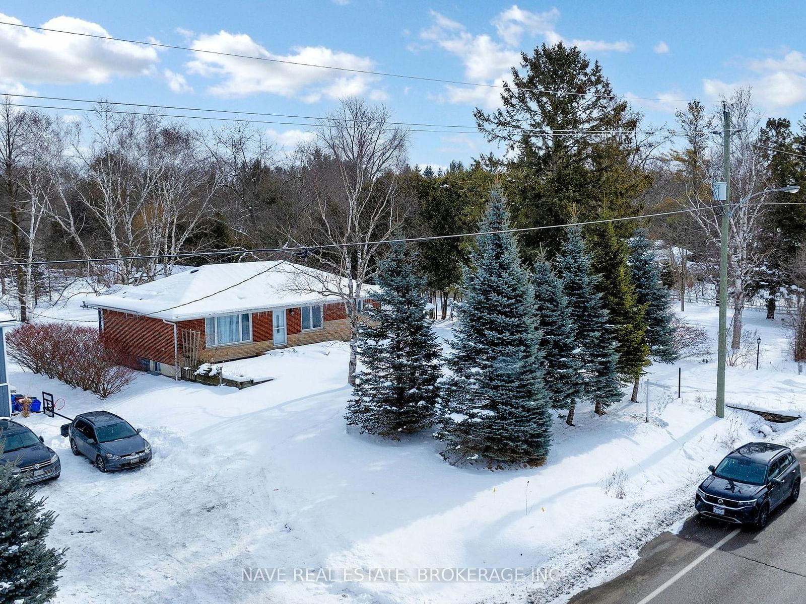 Building at 20015 Bathurst Street, East Gwillimbury, Holland Landing