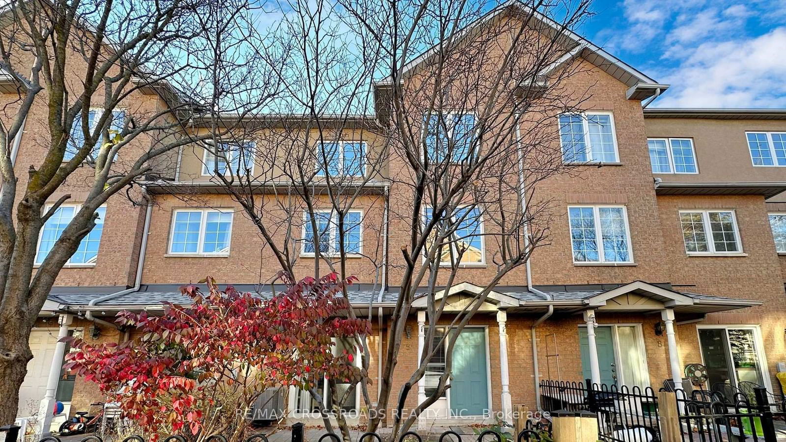 Townhouse sold at 9-2 Cox Boulevard, Markham, Unionville, L3R 4E8 - MLS: N11969459