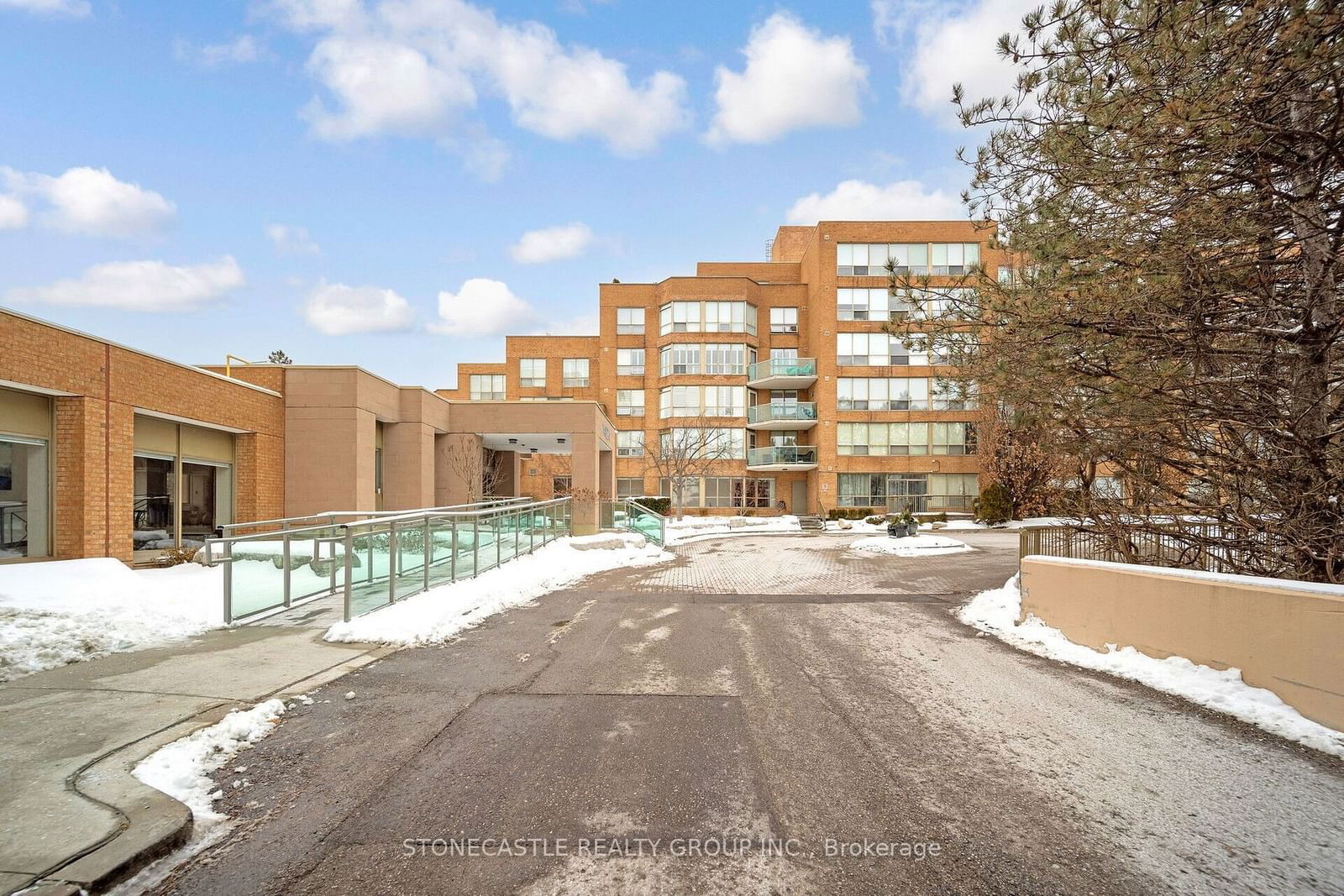 Condo for sale at 218-14924 Yonge Street, Aurora, Aurora Highlands, L4G 6H7 - MLS: N11969742