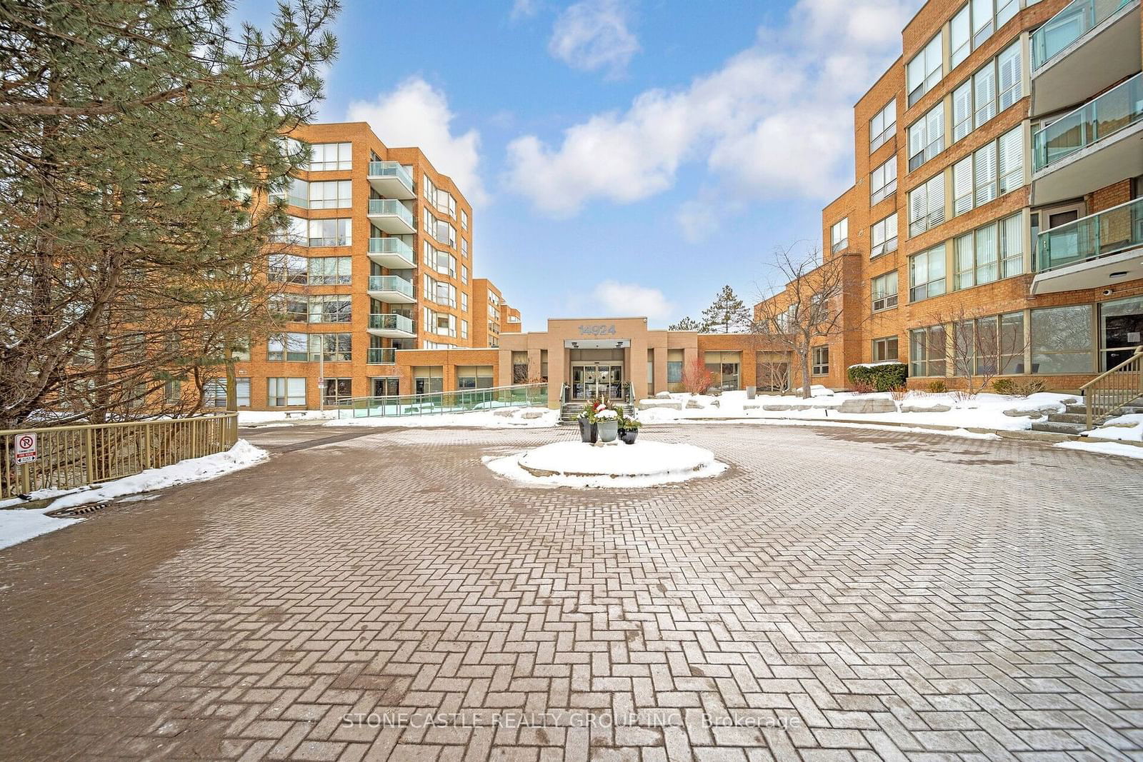 Condo for sale at 218-14924 Yonge Street, Aurora, Aurora Highlands, L4G 6H7 - MLS: N11969742