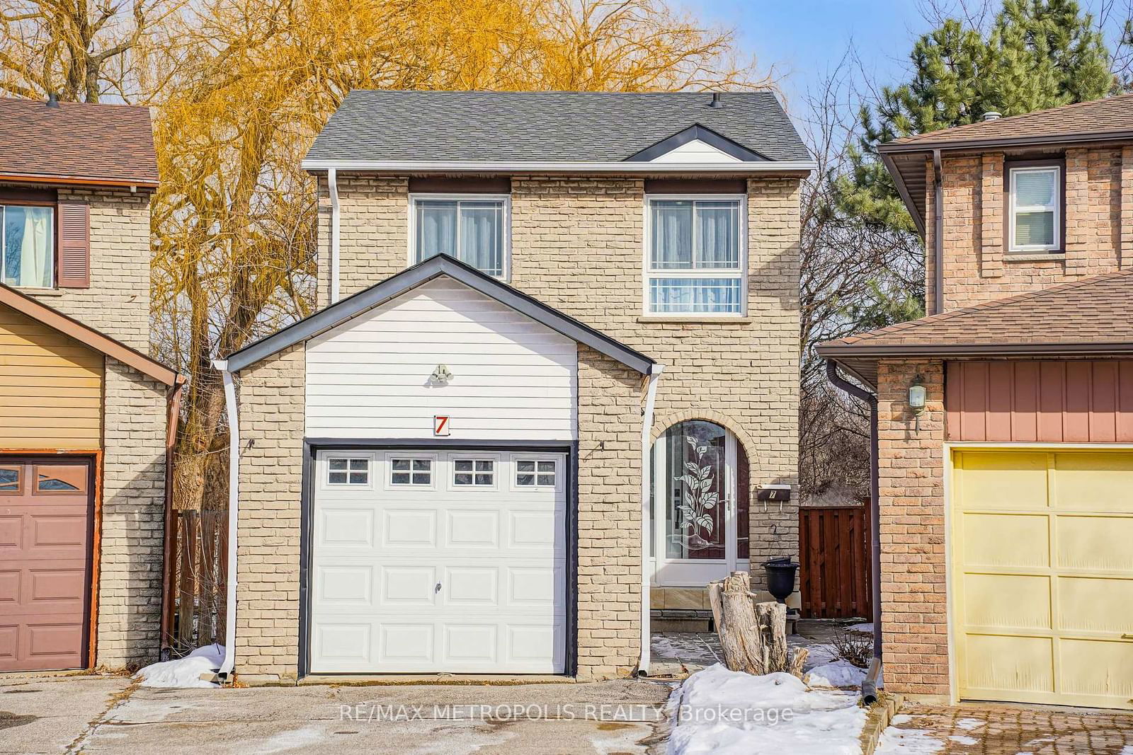 Detached House sold at 7 Mccrackin Court, Vaughan, Lakeview Estates, L4J 2T2 - MLS: N11970575