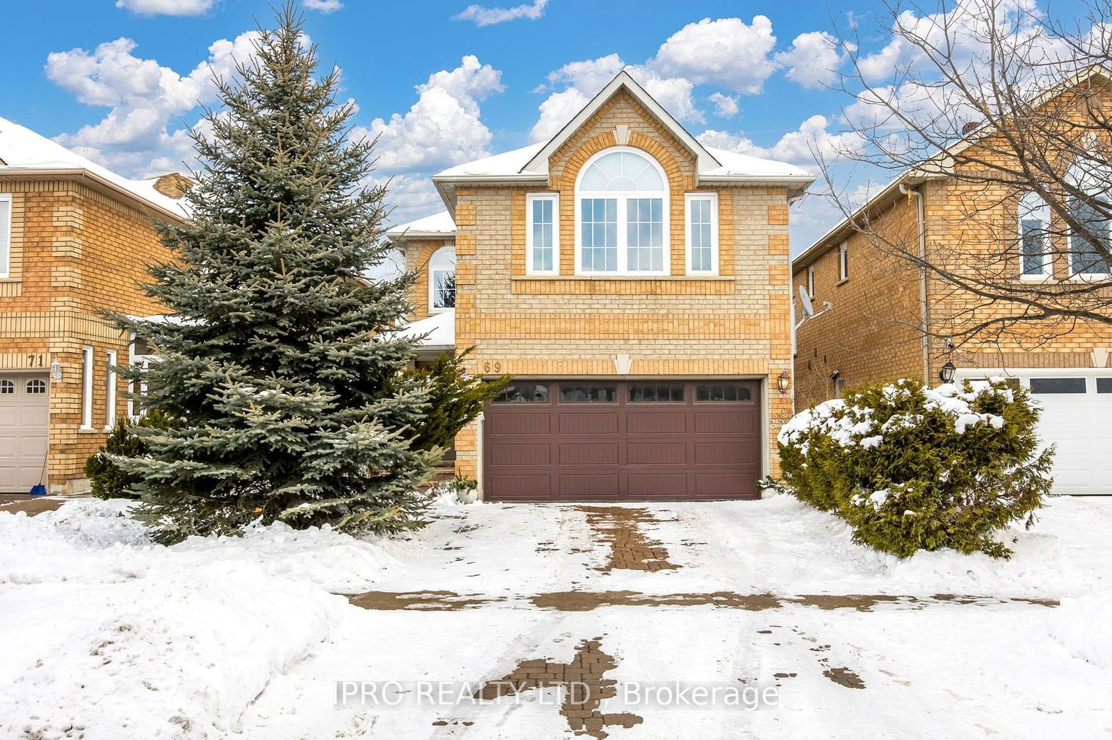 Detached House for sale at 69 Sunridge Street, Richmond Hill, Oak Ridges, L4E 3T7 - MLS: N11970577