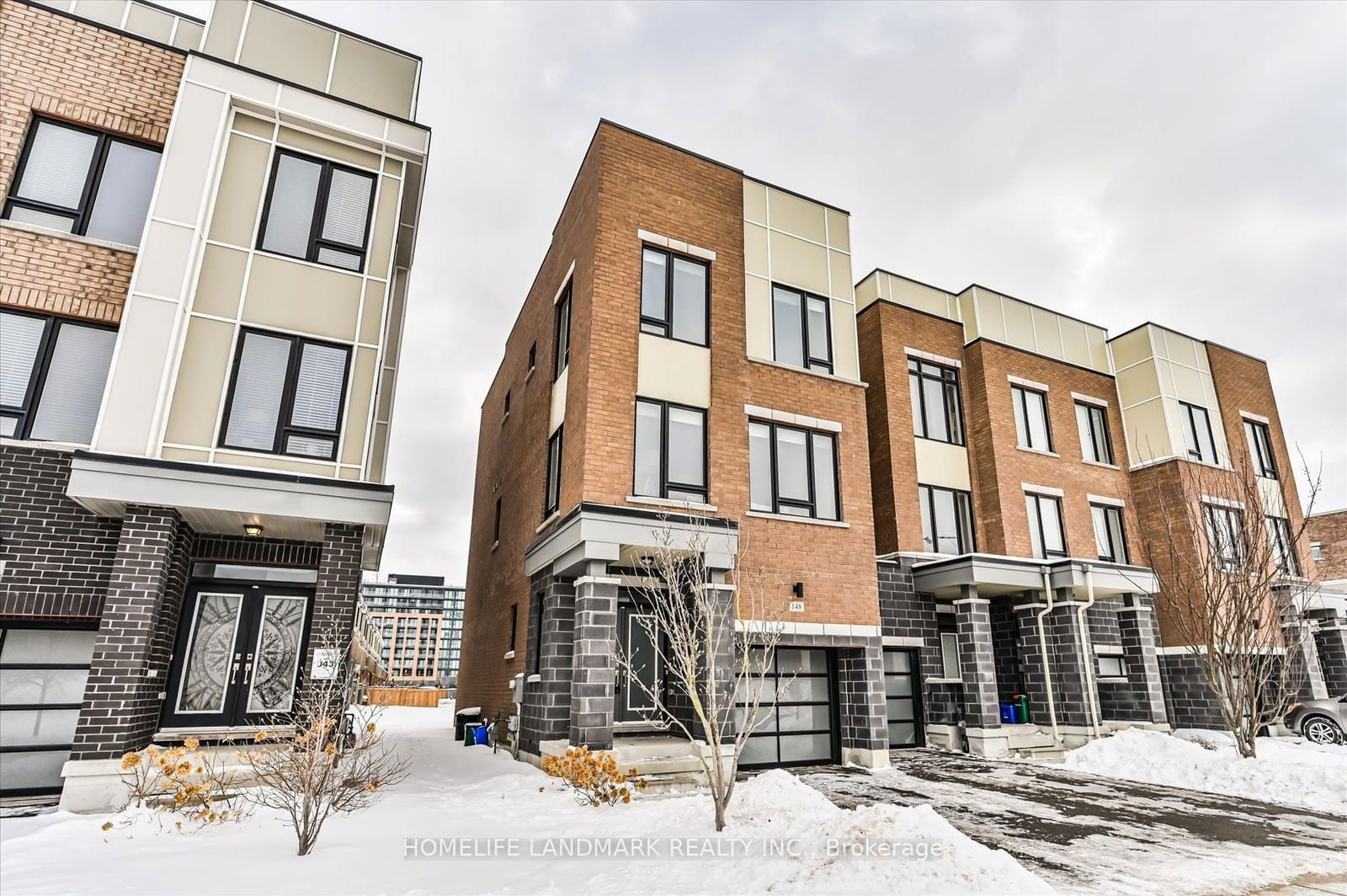 Townhouse for sale at 148 Salterton Circle, Vaughan, Rural Vaughan, L6A 4Z2 - MLS: N11970717