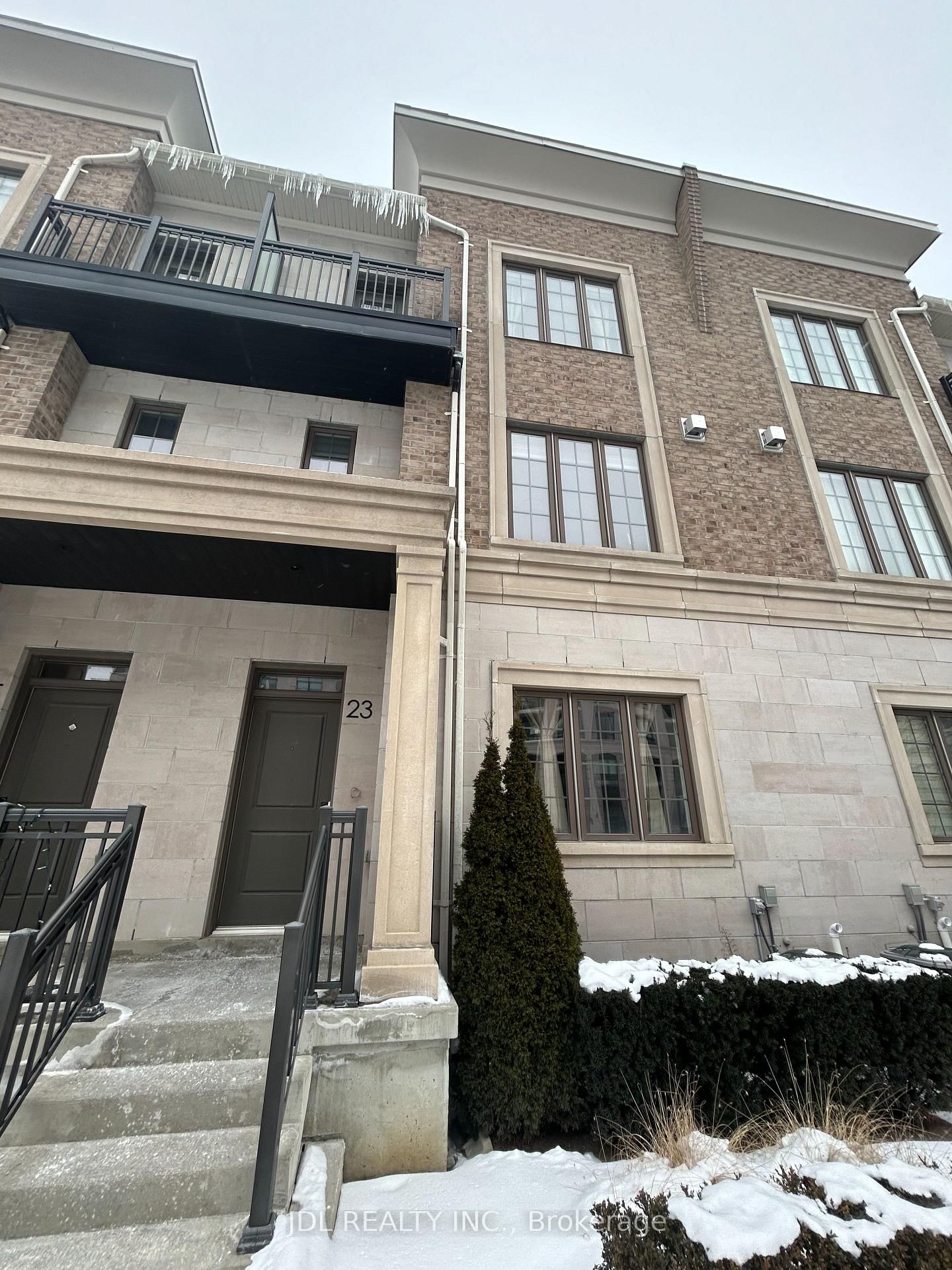 Townhouse for sale at 23 Village Pkwy, Markham, Unionville, L3R 5R8 - MLS: N11970756