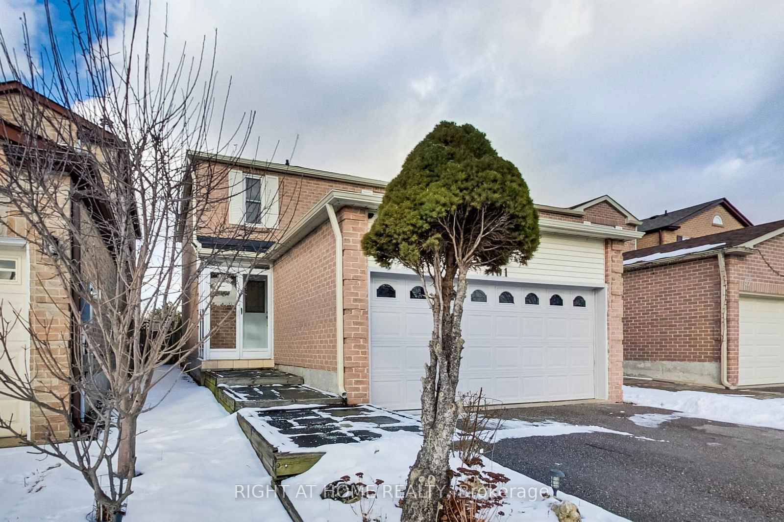 Detached House for sale at 101 Bradbeer Crescent, Vaughan, Crestwood-Springfarm-Yorkhill, L4J 5N2 - MLS: N11970826