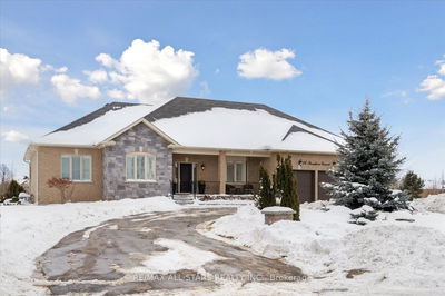 66 Stonesthrow Cres, Uxbridge - Rural Uxbridge image-0-3