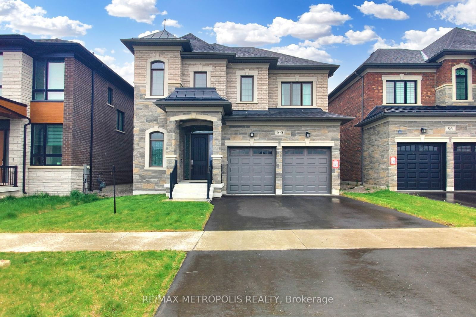 Detached House for sale at 100 Ballantyne Boulevard, Vaughan, Vellore Village, L3L 0E8 - MLS: N11971336