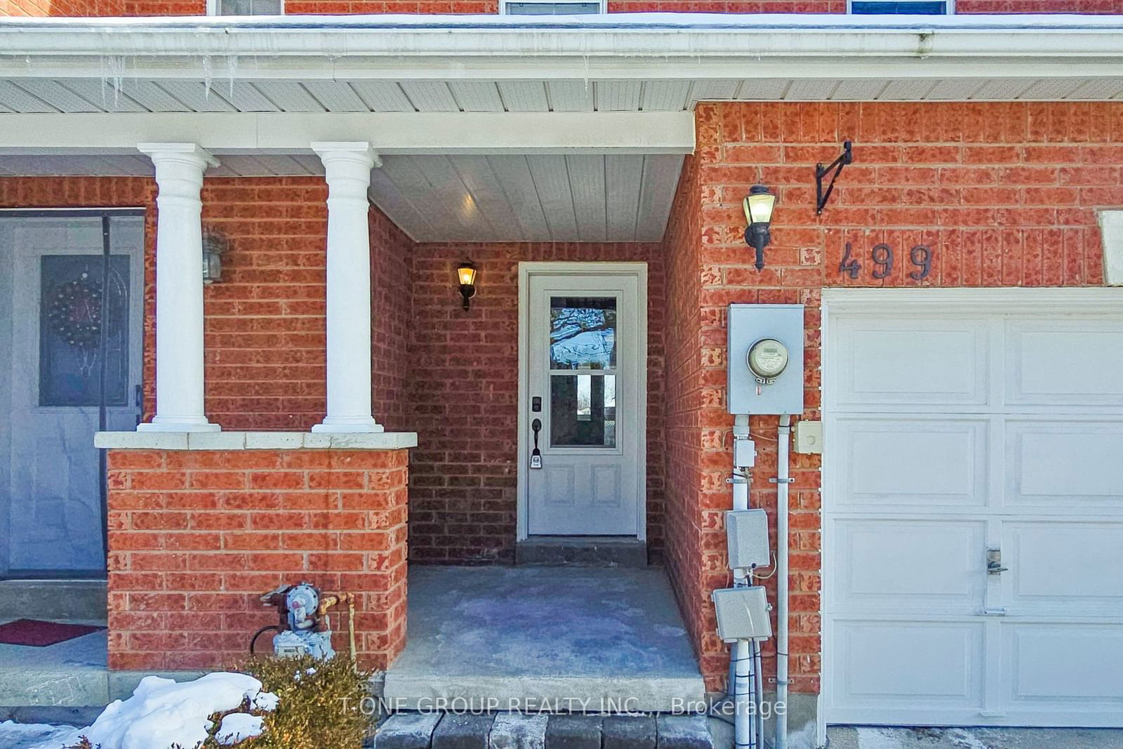 Townhouse for sale at 499 Ainsworth Drive, Newmarket, Gorham-College Manor, L3Y 8R6 - MLS: N11971464