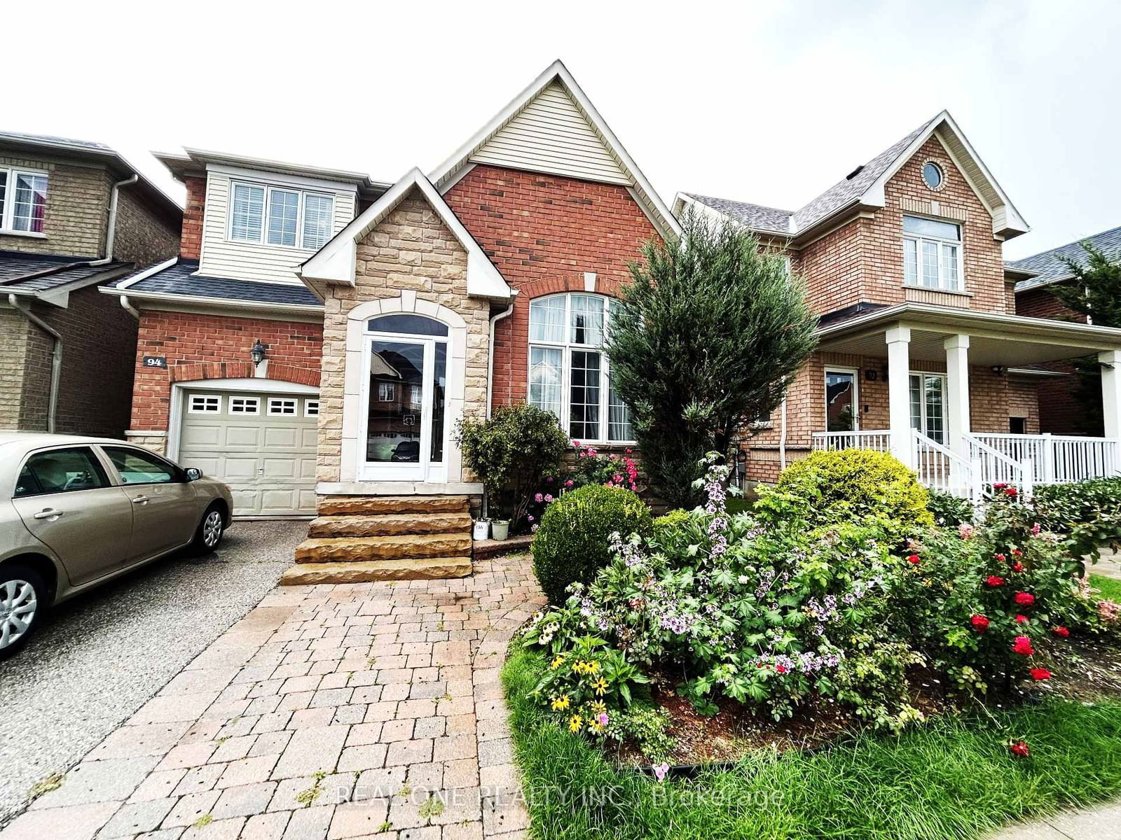 Detached House for sale at 94 Barnwood Drive, Richmond Hill, Oak Ridges Lake Wilcox, L4E 5A2 - MLS: N11972499