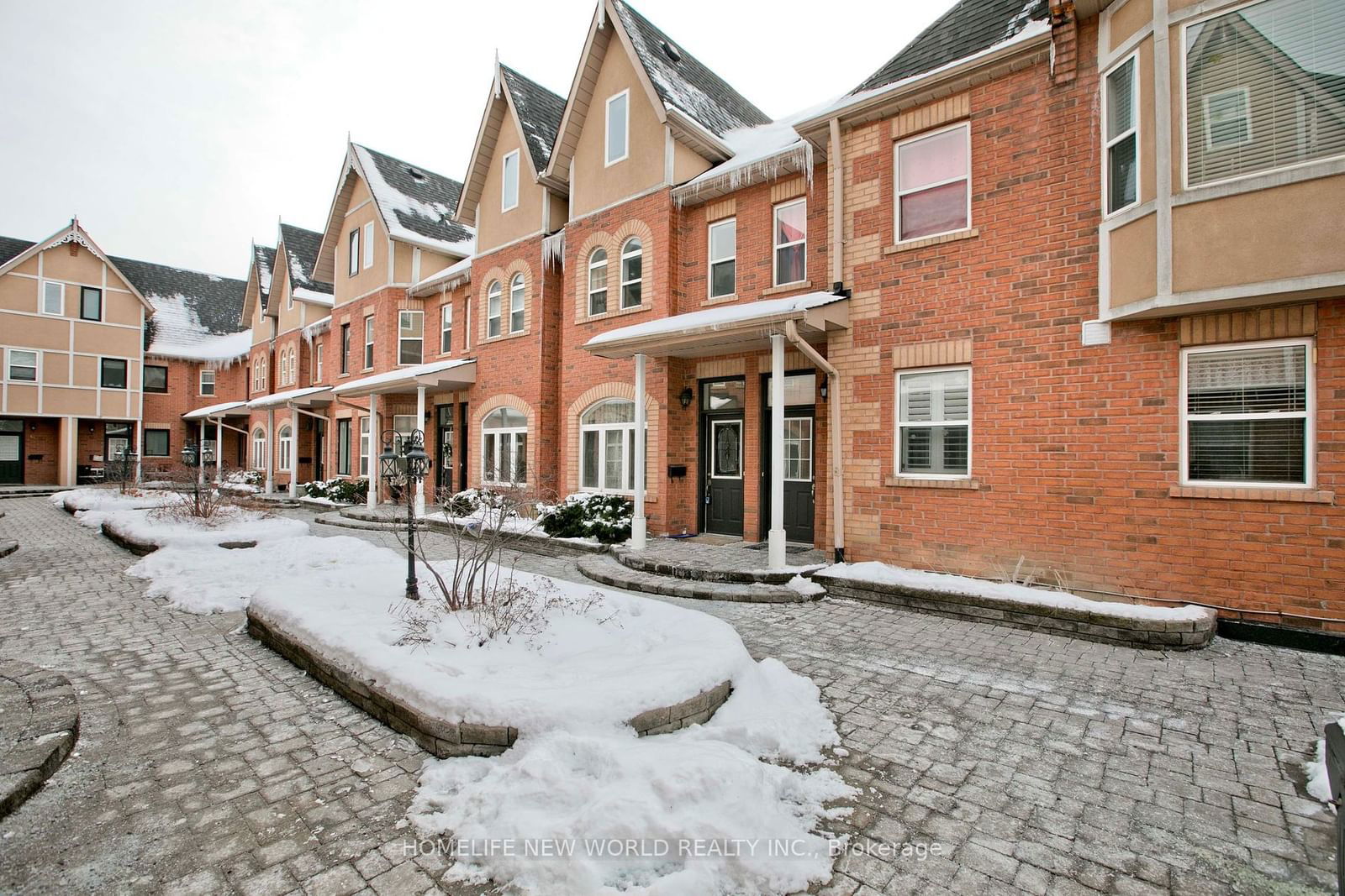 Townhouse for sale at 21-125 Hall Street, Richmond Hill, Mill Pond, L4C 4N9 - MLS: N11972546