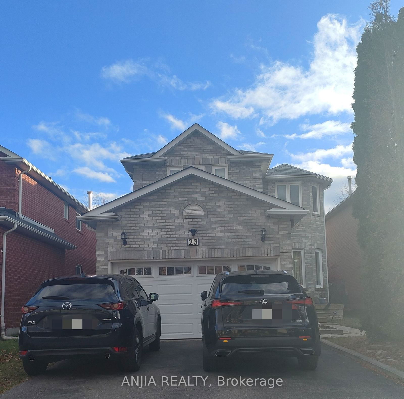 Detached House for sale at 23 Springer Drive, Richmond Hill, Westbrook, L4C 0E9 - MLS: N11972625