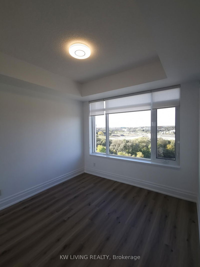 home for lease on 907-151 Upper Duke Crescent