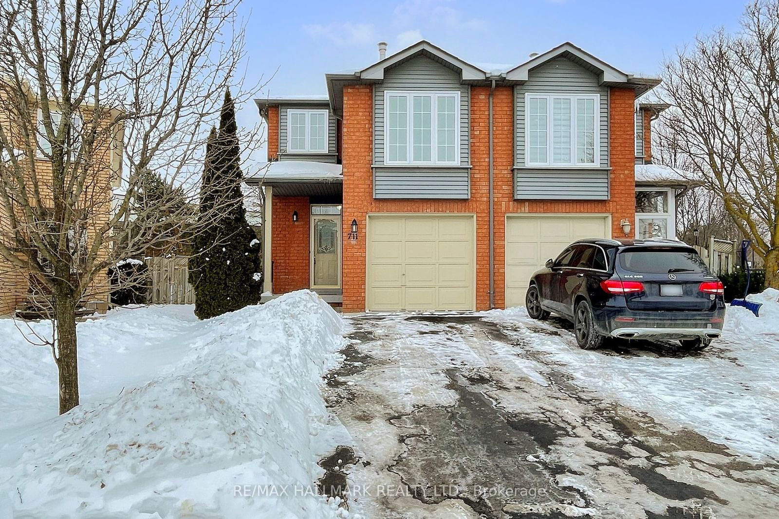 Semi-Detached House for sale at 711 Walpole Crescent, Newmarket, Stonehaven-Wyndham, L3X 2B3 - MLS: N11973021