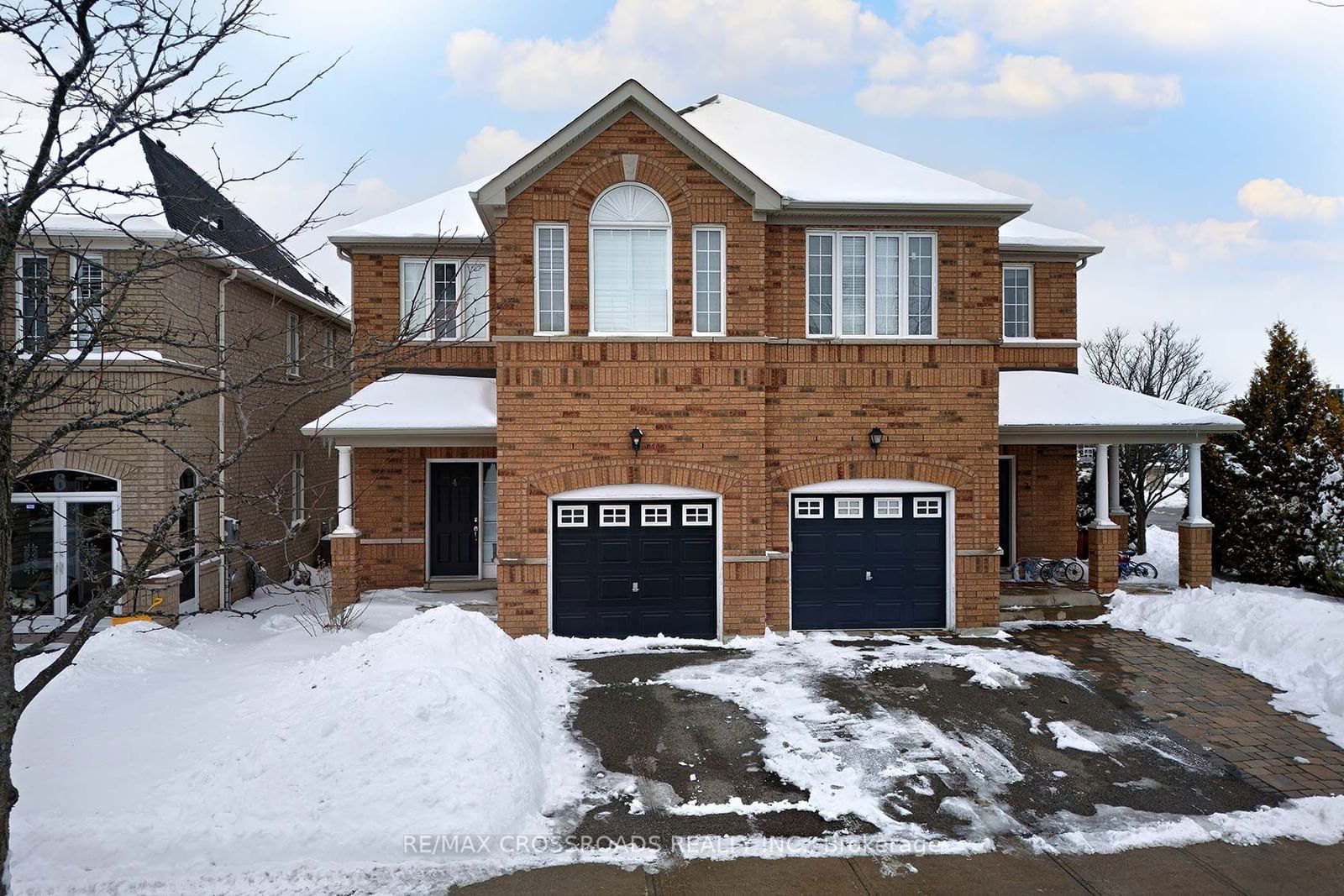 Semi-Detached House for sale at 4 Blue Meadow Court, Markham, Box Grove, L6B 0H9 - MLS: N11973193