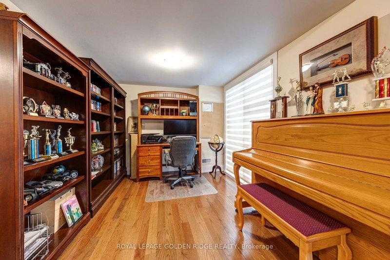 4 Allerton Rd, Vaughan, L4J 0K1 | Image 3