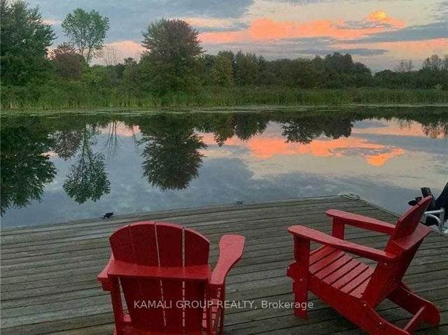 219 Holmes Point Road
