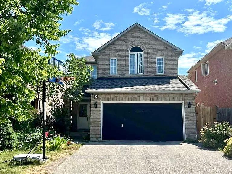 Detached House for sale at 9 Headwater Crescent, Richmond Hill, Oak Ridges Lake Wilcox, L4E 4G1 - MLS: N11973945