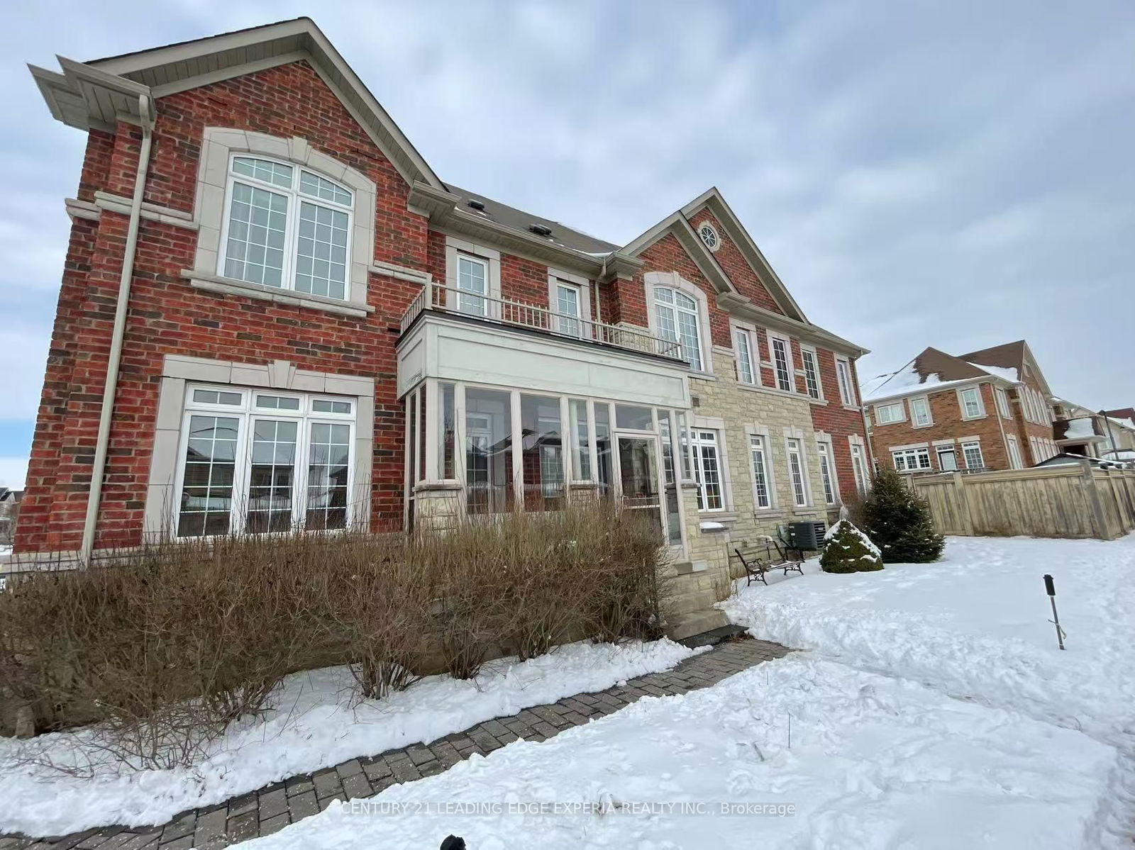 Townhouse leased at 1 Lindvest Crescent, Vaughan, Patterson, L6A 4N3 - MLS: N11974153