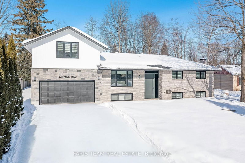 748 Trinity St, Innisfil - Alcona image-0-0