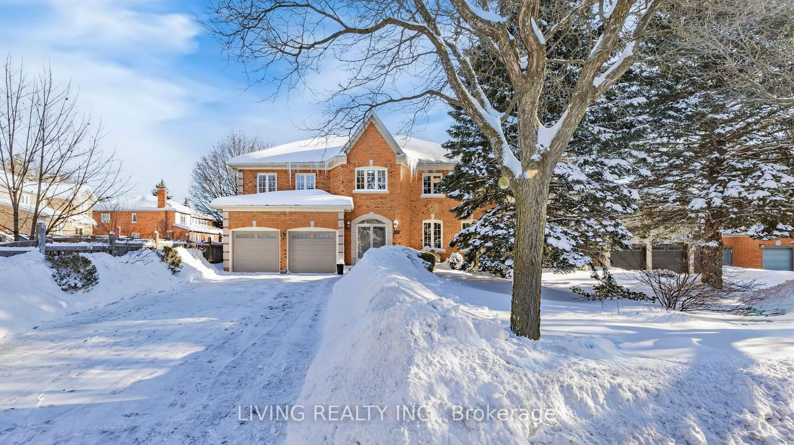 Detached House for sale at 27 Montclair Road, Richmond Hill, Bayview Hill, L4B 2T4 - MLS: N11974446