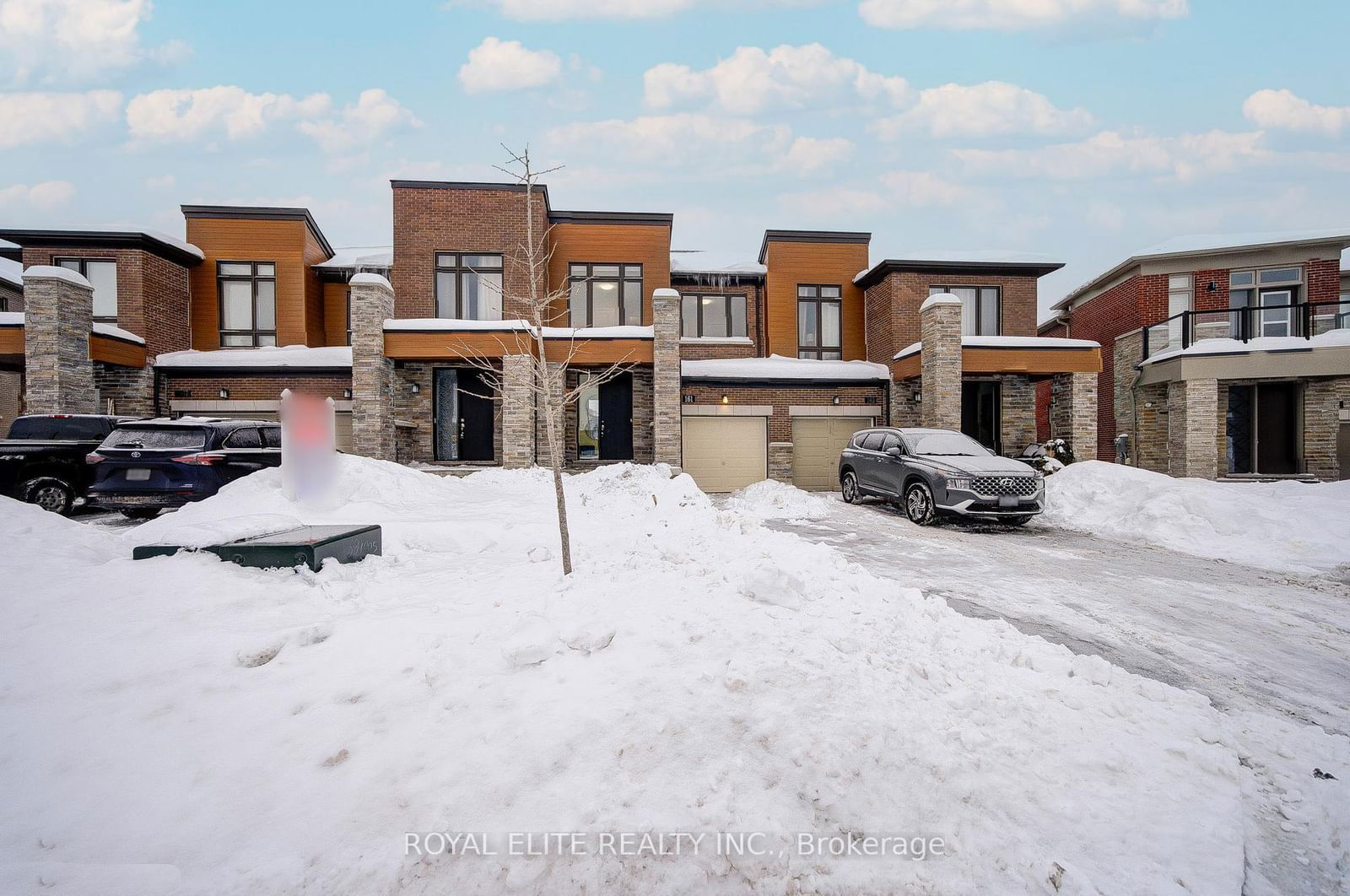 Townhouse for sale at 161 Badgerow Way, Aurora, Rural Aurora, L4G 0Z5 - MLS: N11974540