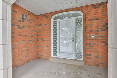 201 Strathearn Ave, Richmond Hill - Bayview Hill image-0-2