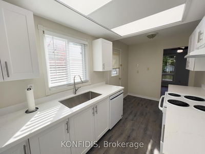 58 Rose Way, Markham - Markham Village image-0-3