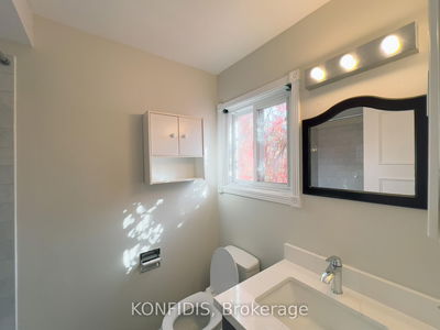 58 Rose Way, Markham - Markham Village image-0-4
