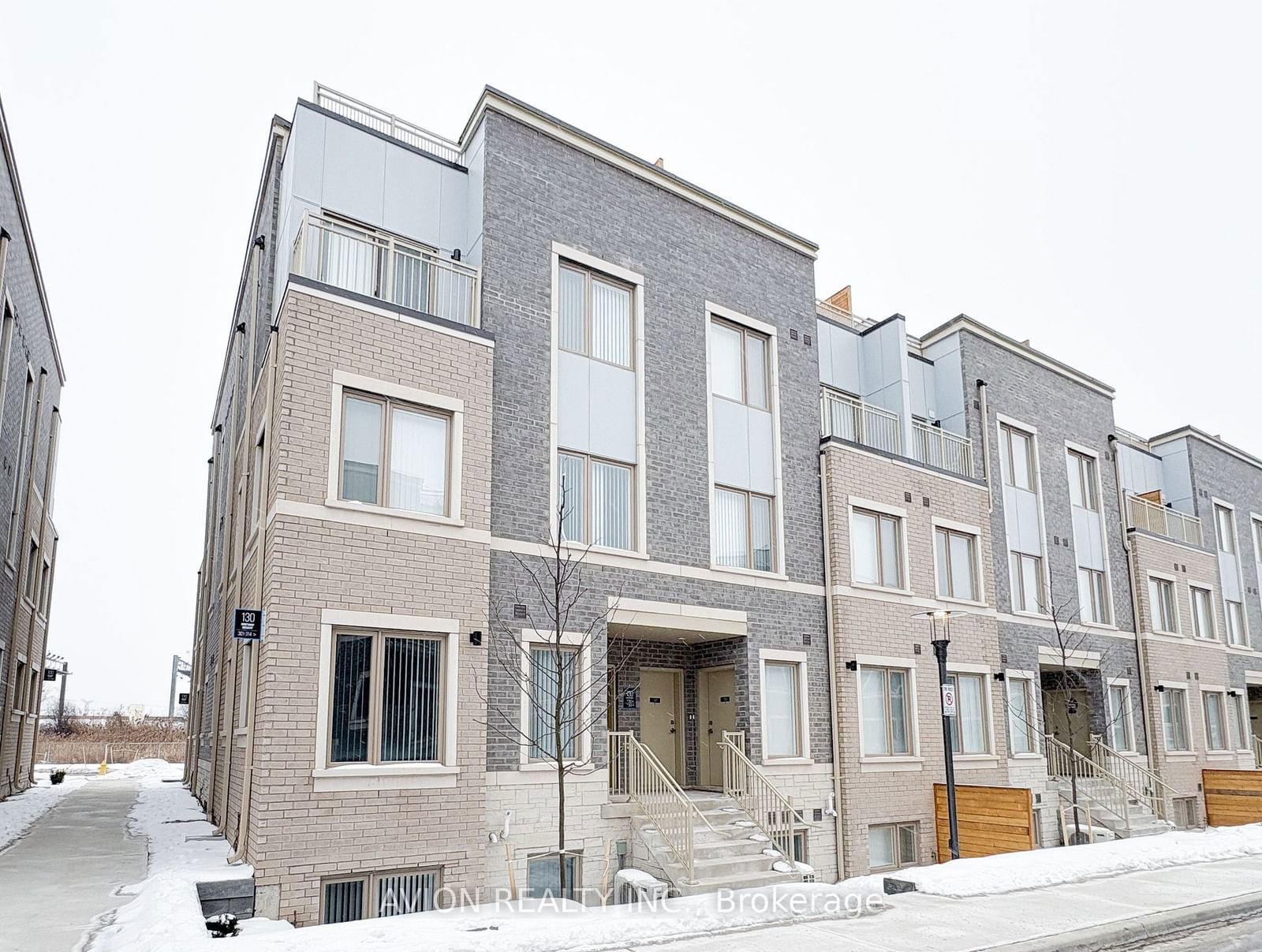 Townhouse for lease at TH 302-130 Honeycrisp Crescent, Vaughan, Vaughan Corporate Centre, L4K 0N7 - MLS: N11974693