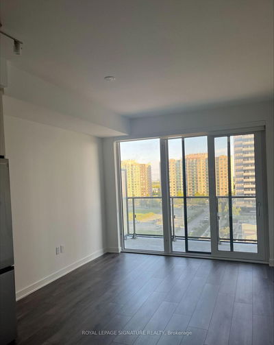 Unit 709 — 105 Oneida Cres, Richmond Hill - Langstaff image-0-1