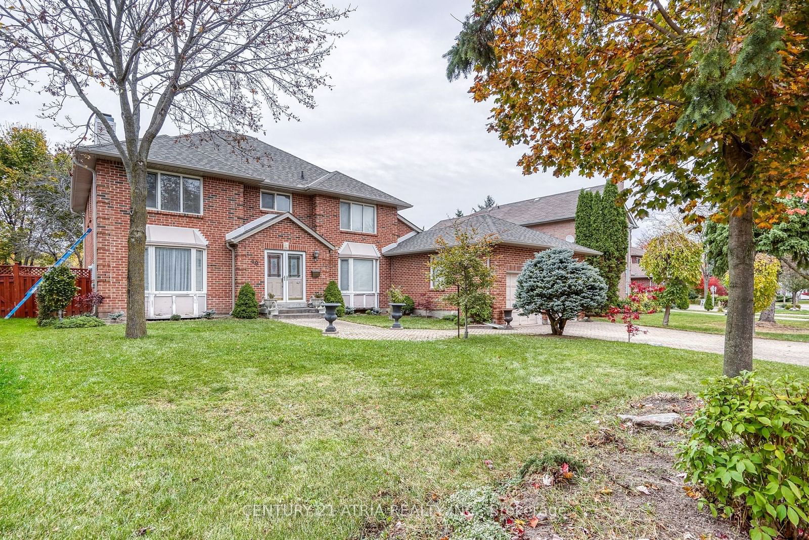 Detached House for sale at 49 Kerrigan Crescent, Markham, Unionville, L3R 7T6 - MLS: N11974785