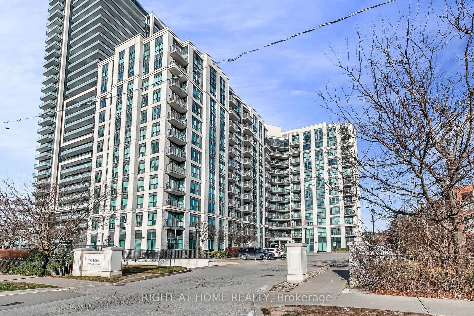 Condo for sale at 320-185 Oneida Crescent, Richmond Hill, Langstaff, L4B 0B1 - MLS: N11974911