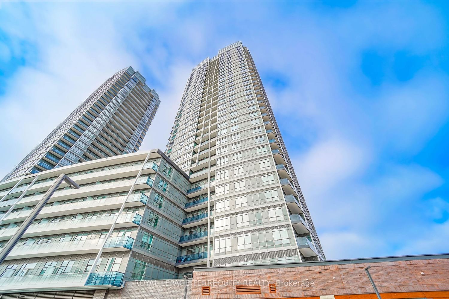 Condo for sale at 2612-50 Upper Mall Way, Vaughan, Brownridge, L4J 0J2 - MLS: N11974920