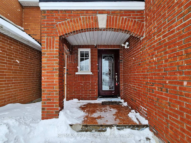 336 St Joan Of Arc Ave, Vaughan, L6A 3N1 | Image 2