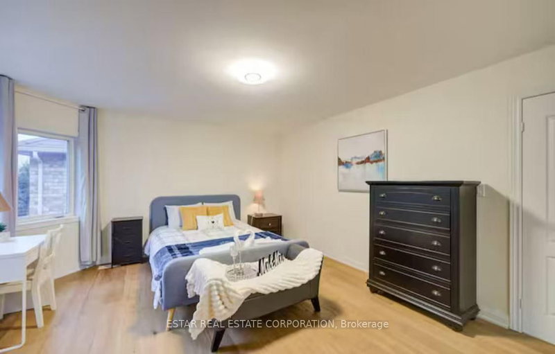 45 Abilene Crt, Richmond Hill, L4C 0S6 | Image 3