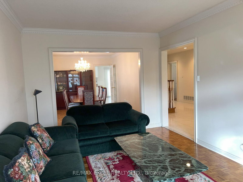 84 White Lotus Circ, Markham, L6C 1V7 | Image 3