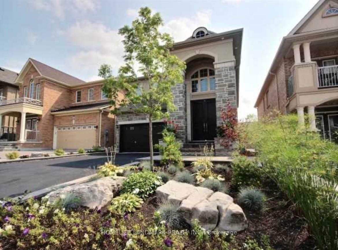 Detached House for sale at 230 Aspenwood Drive, Newmarket, Woodland Hill, L3X 3K7 - MLS: N11975595