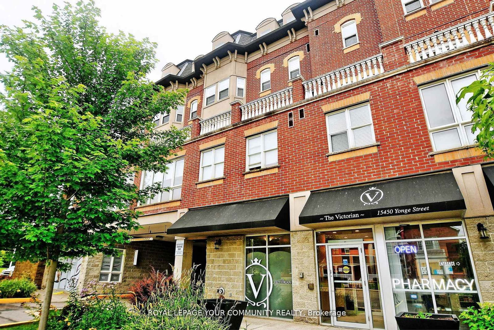 Condo for sale at 306-15450 Yonge Street, Aurora, Aurora Heights, L4G 0K1 - MLS: N11975919