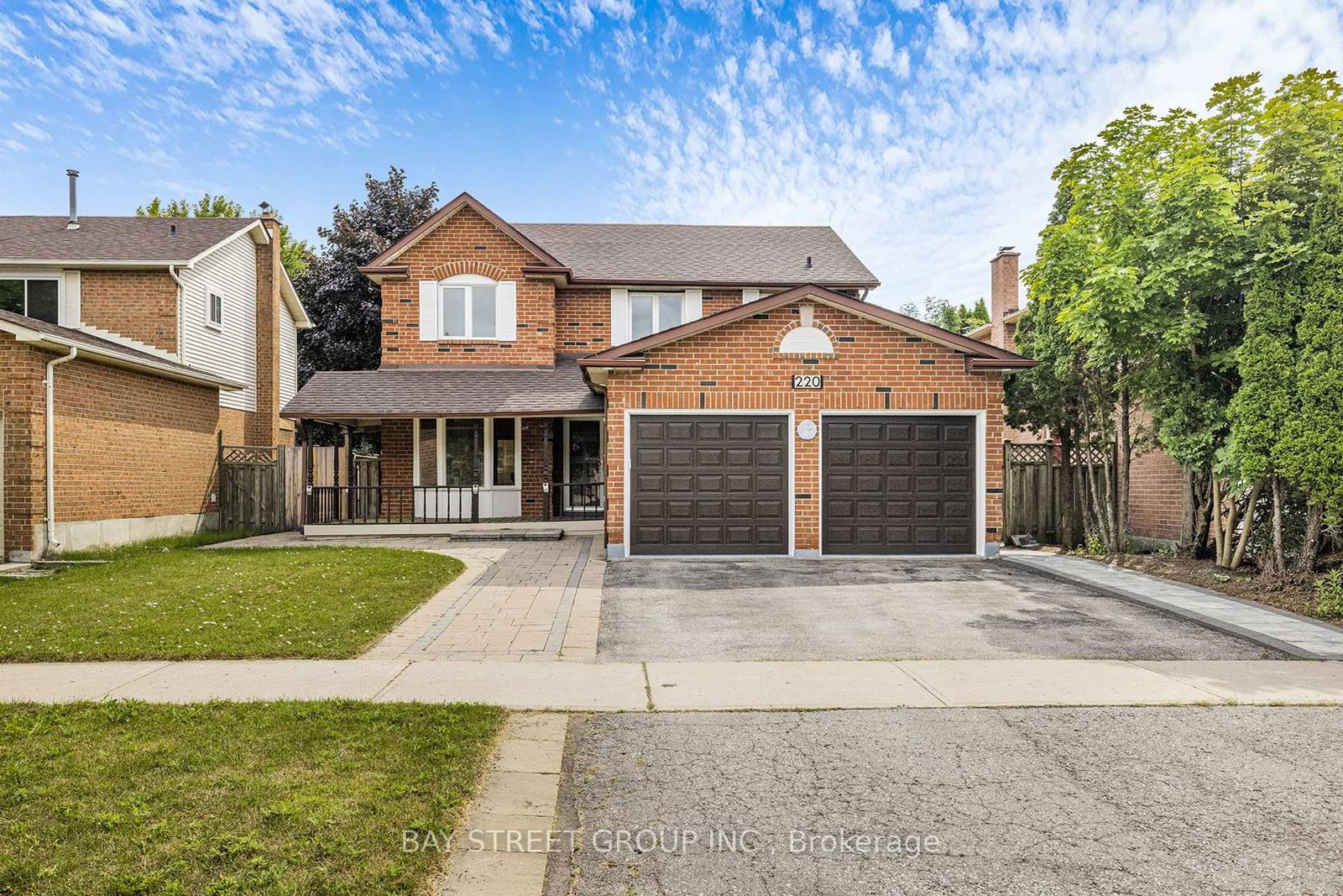 Detached House for sale at 220 Larkin Avenue, Markham, Markham Village, L3P 4Z3 - MLS: N11976118