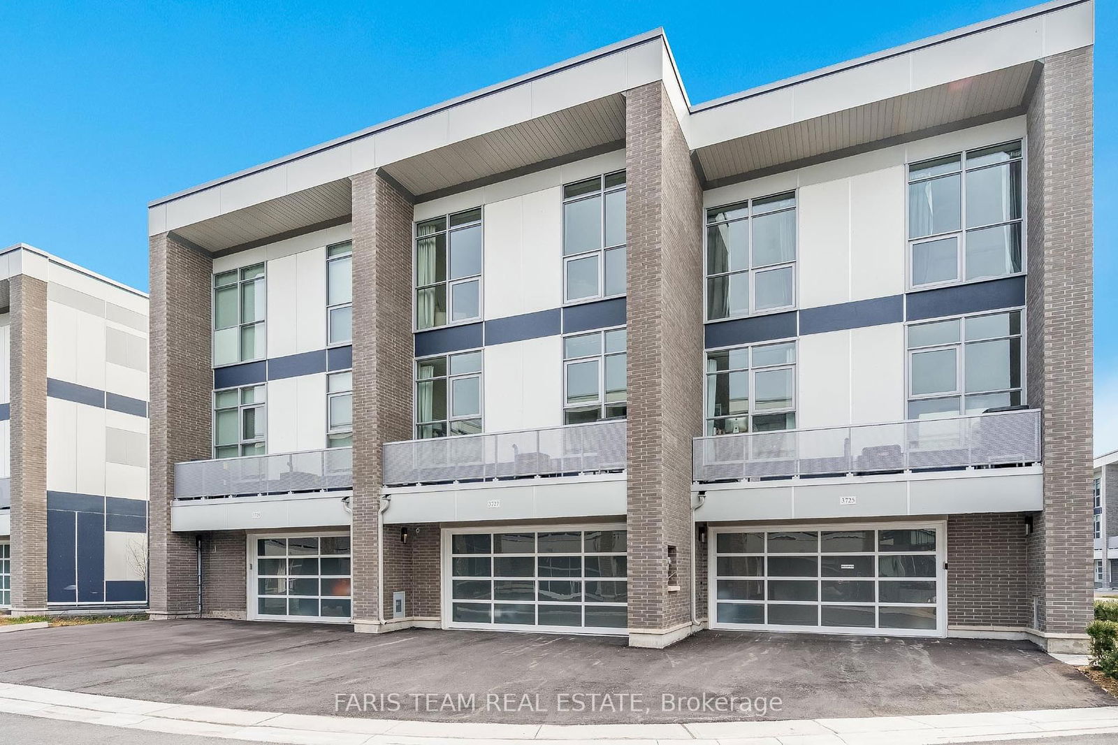 Townhouse sold at 3727 Ferretti Court, Innisfil, Rural Innisfil, L9S 0N6 - MLS: N11976128