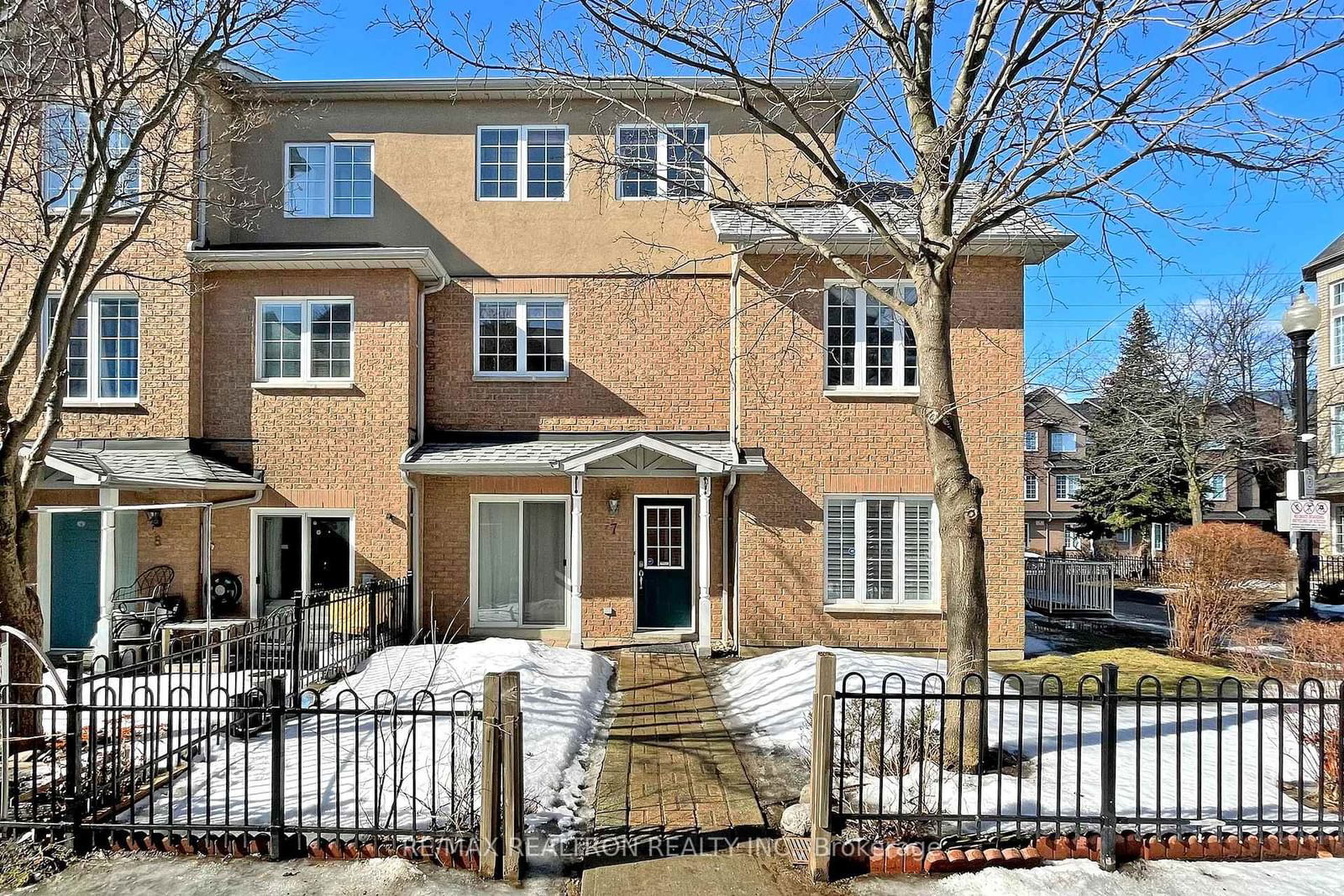 Townhouse leased at 7-2 Cox Boulevard, Markham, Unionville, L3R 4E8 - MLS: N11976286