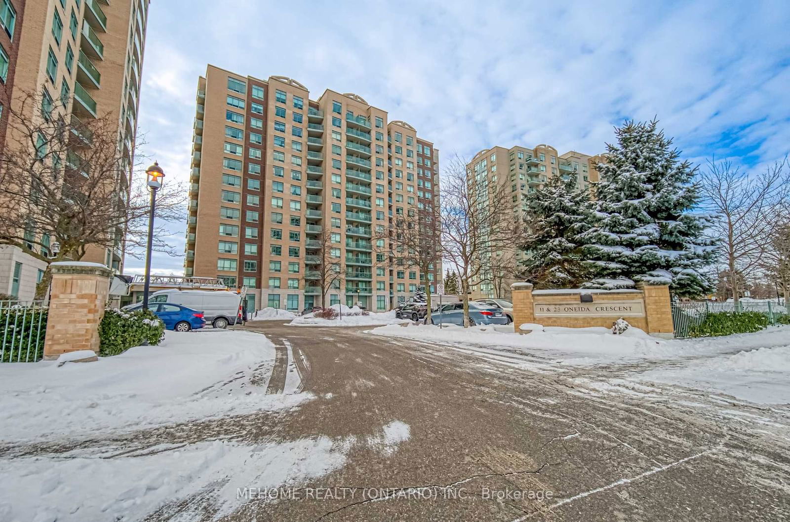 Condo for sale at LPH02-23 Oneida Crescent, Richmond Hill, Langstaff, L4B 0A2 - MLS: N11976467