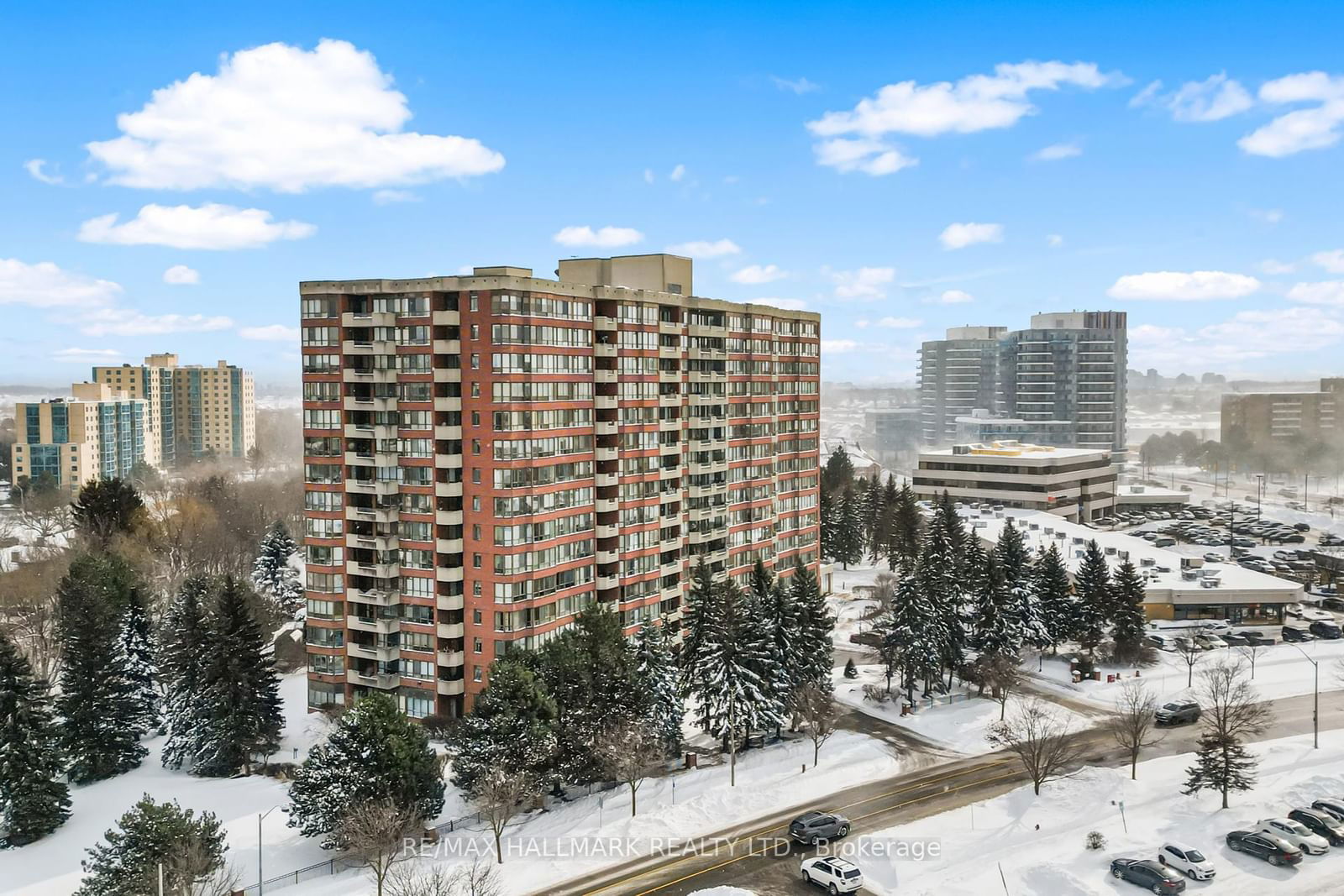 Condo for sale at 903-33 Weldrick Road, Richmond Hill, Observatory, L4C 8W4 - MLS: N11976500